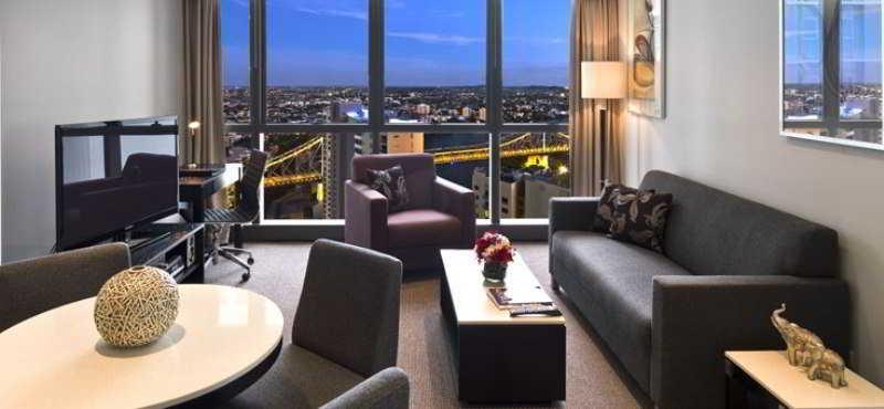 Meriton Adelaide Street,