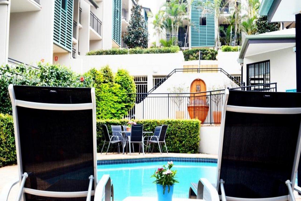 Spring Hill Mews 4*