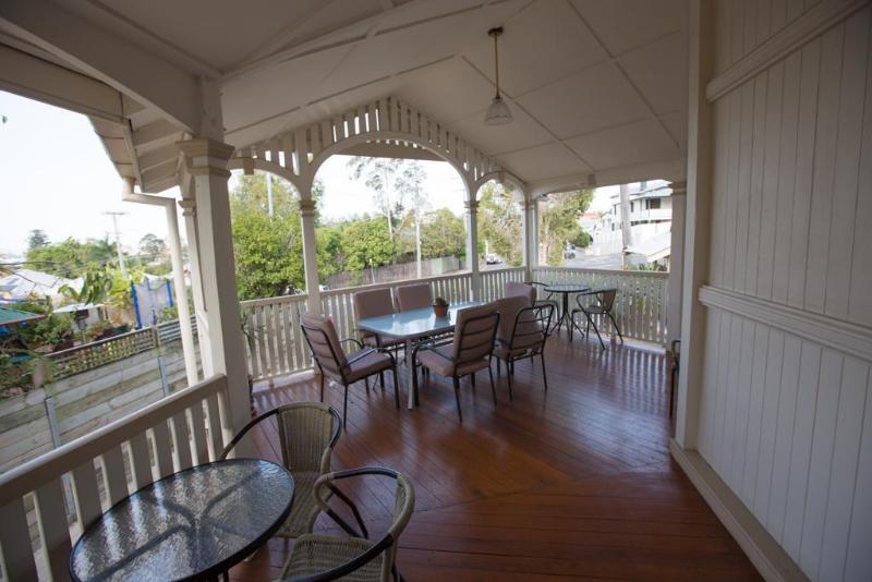 Minto Colonial Brisbane