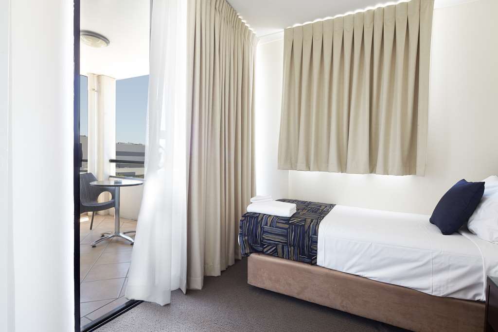 West End 4*