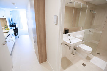 Hotel Alex Perry & 4*