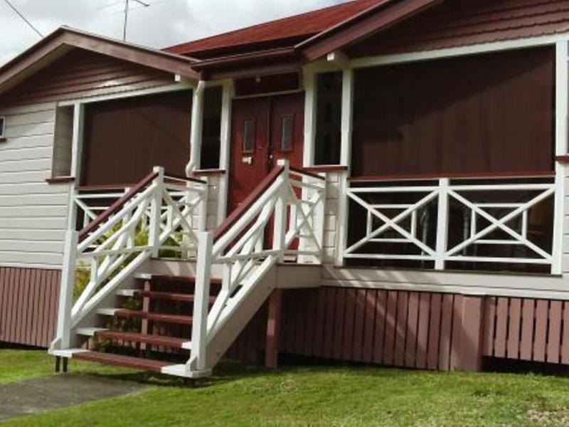 Bed & Breakfast 99 Kirkland Brisbane