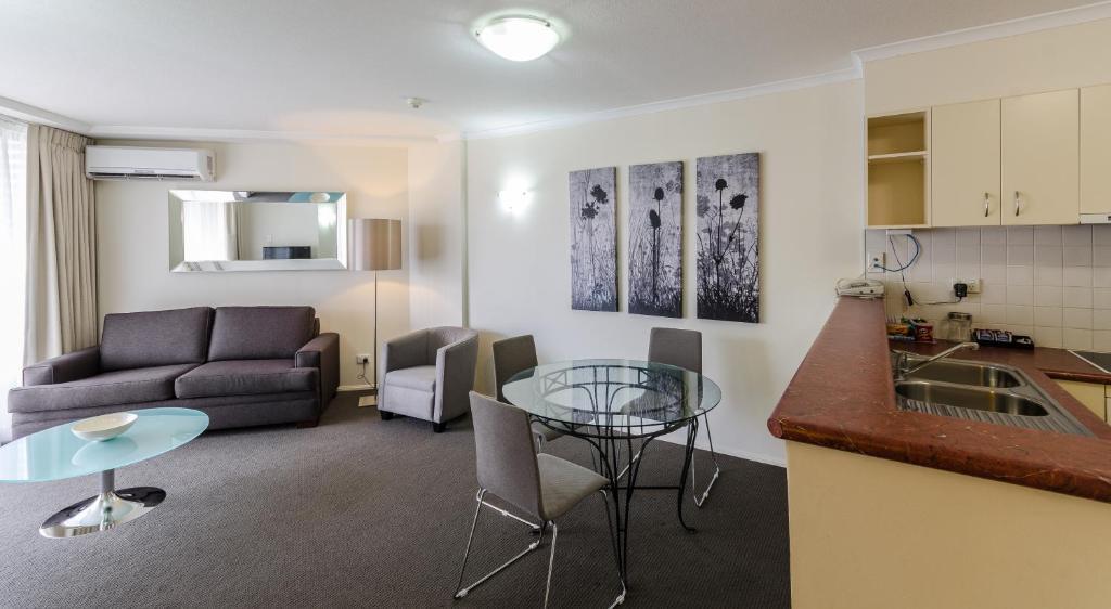 West End Aparthotel