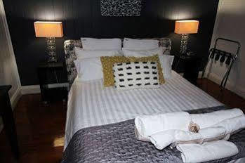 One Thornbury Bed & Breakfast