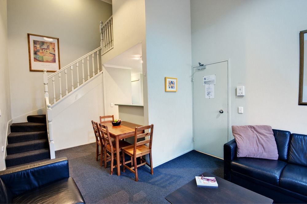 Aparthotel Spring Hill Gardens 4*