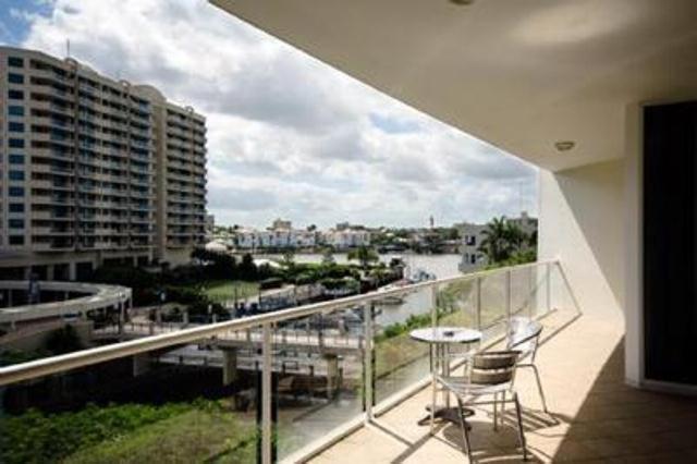 The Point Residences Apartment *