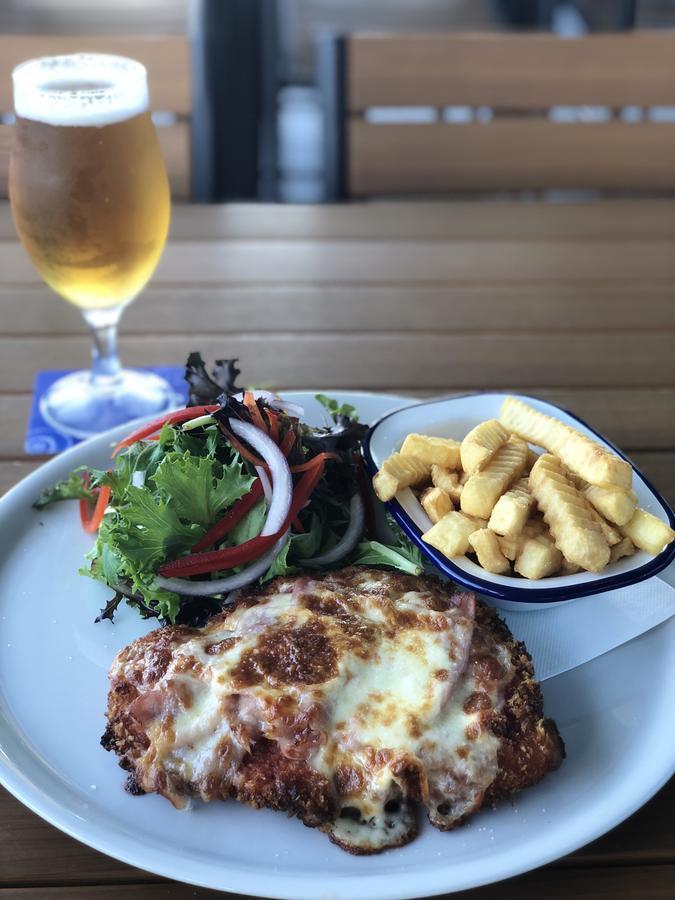 Hotel Ibis Airport 3*