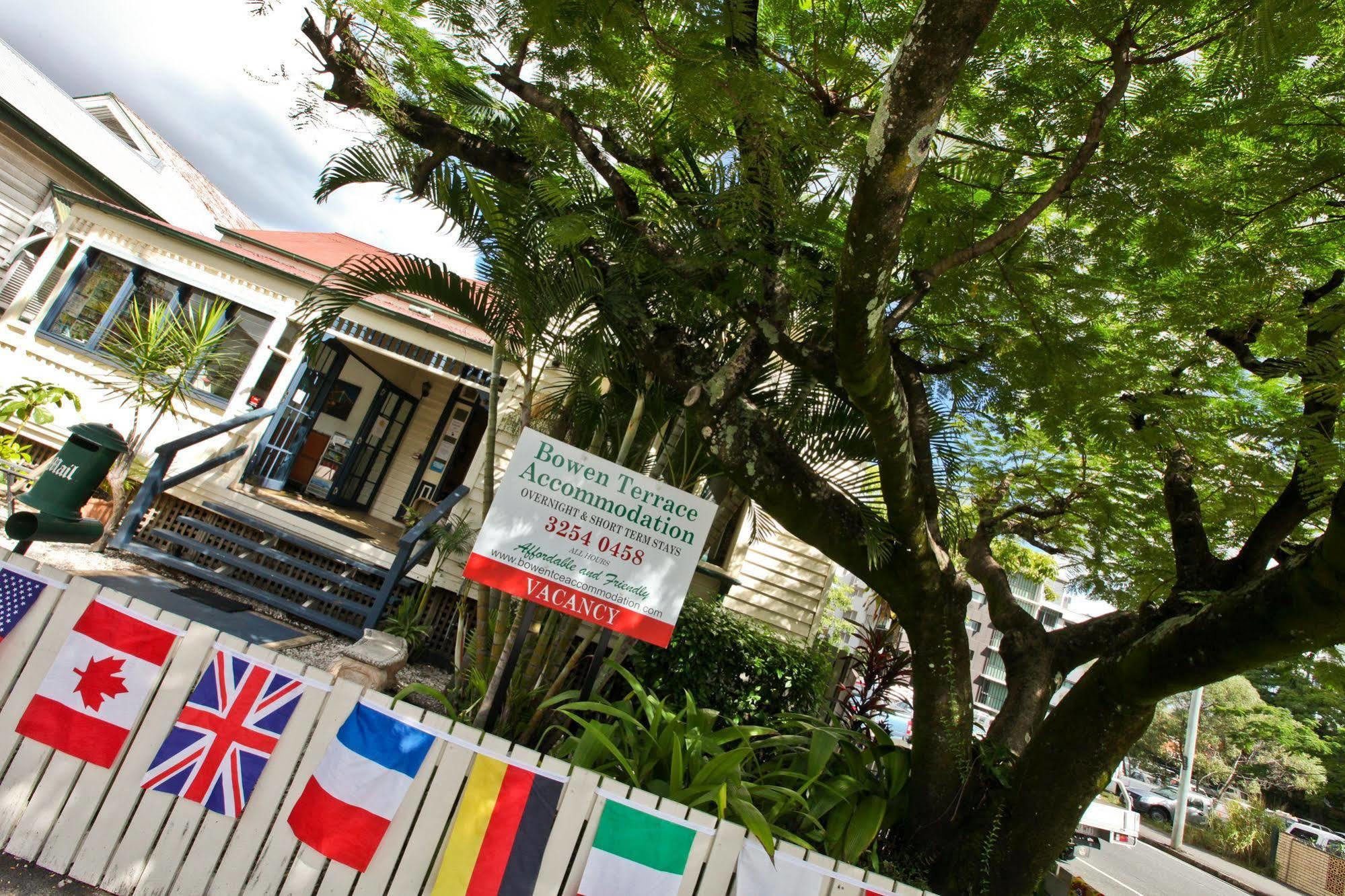 Bowen Terrace Motel 3*