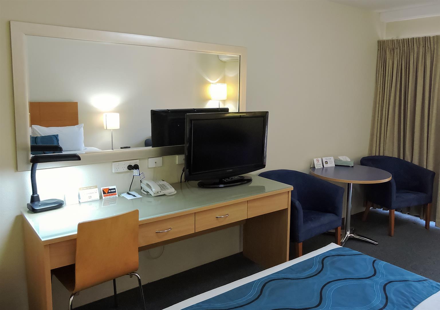 Western Airport 85 Motel 4*