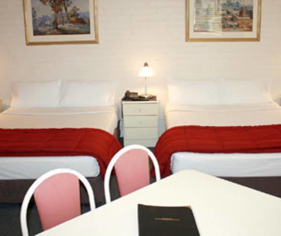 Motel Benson Court