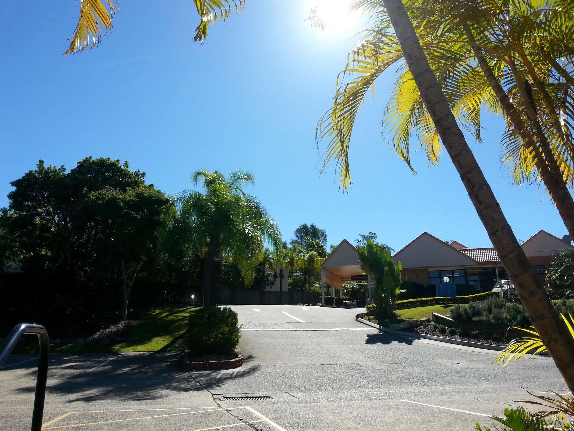 Quality Robertson Gardens 4*