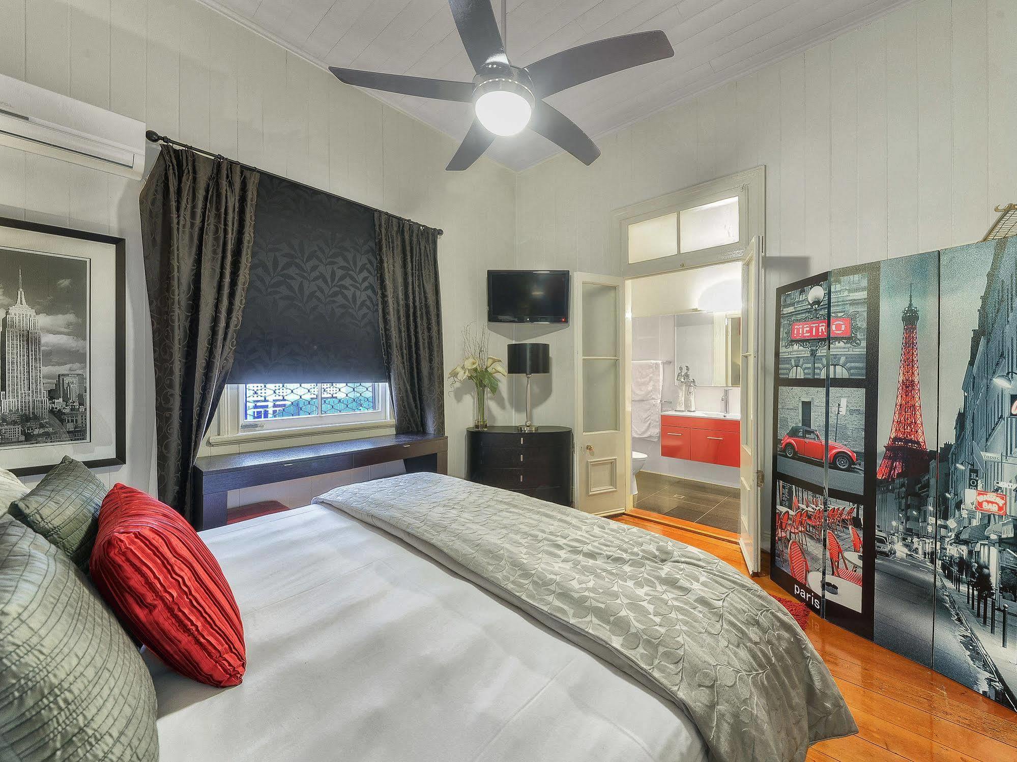 One Thornbury 4* Brisbane