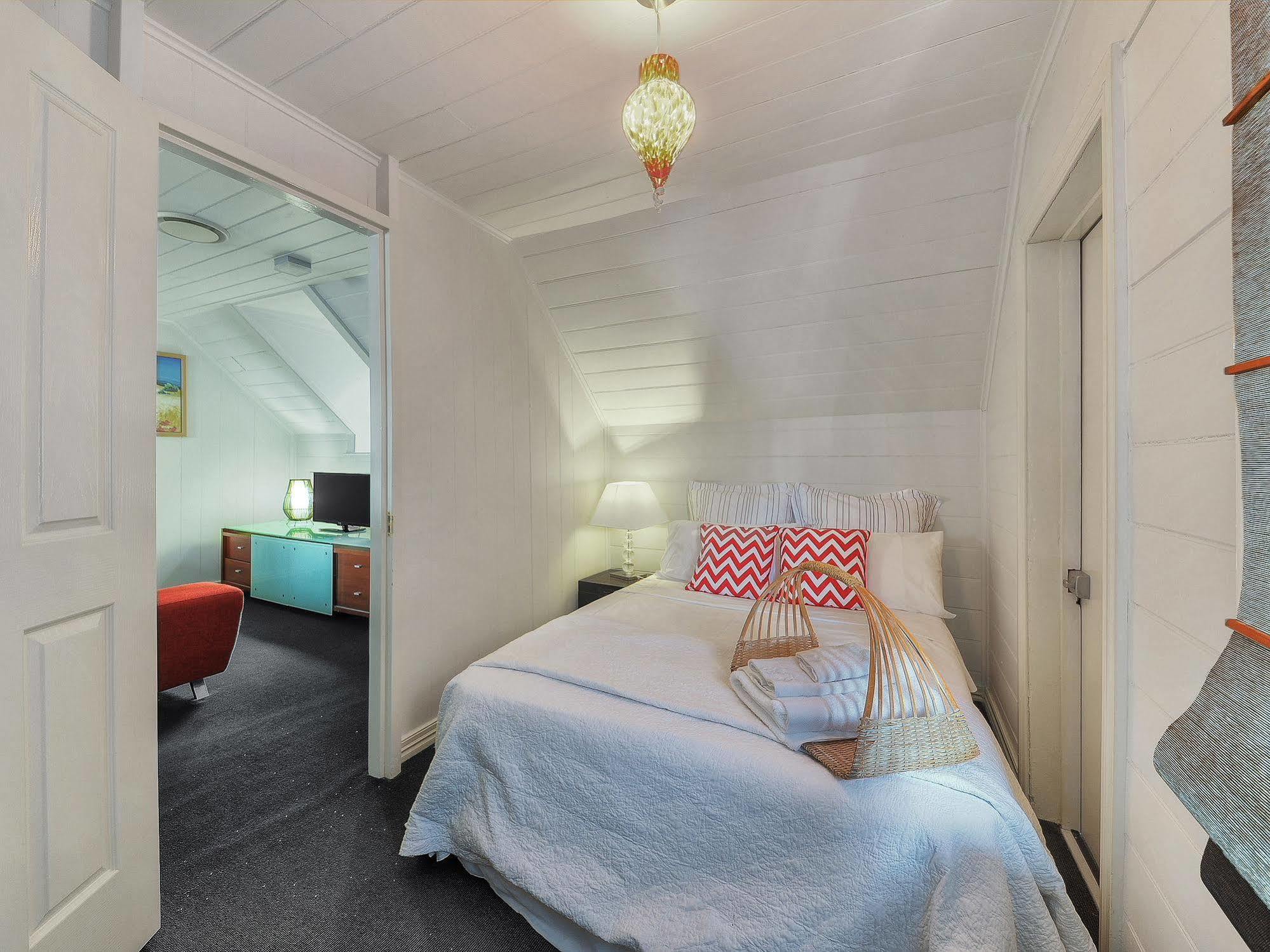 One Thornbury Bed & Breakfast 4*