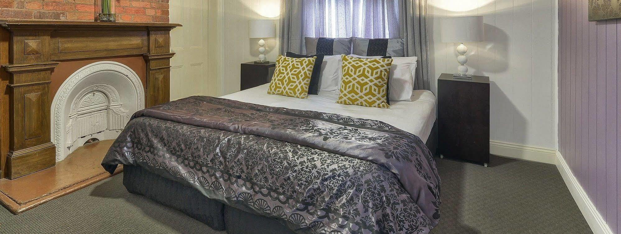 One Thornbury Bed & Breakfast Brisbane