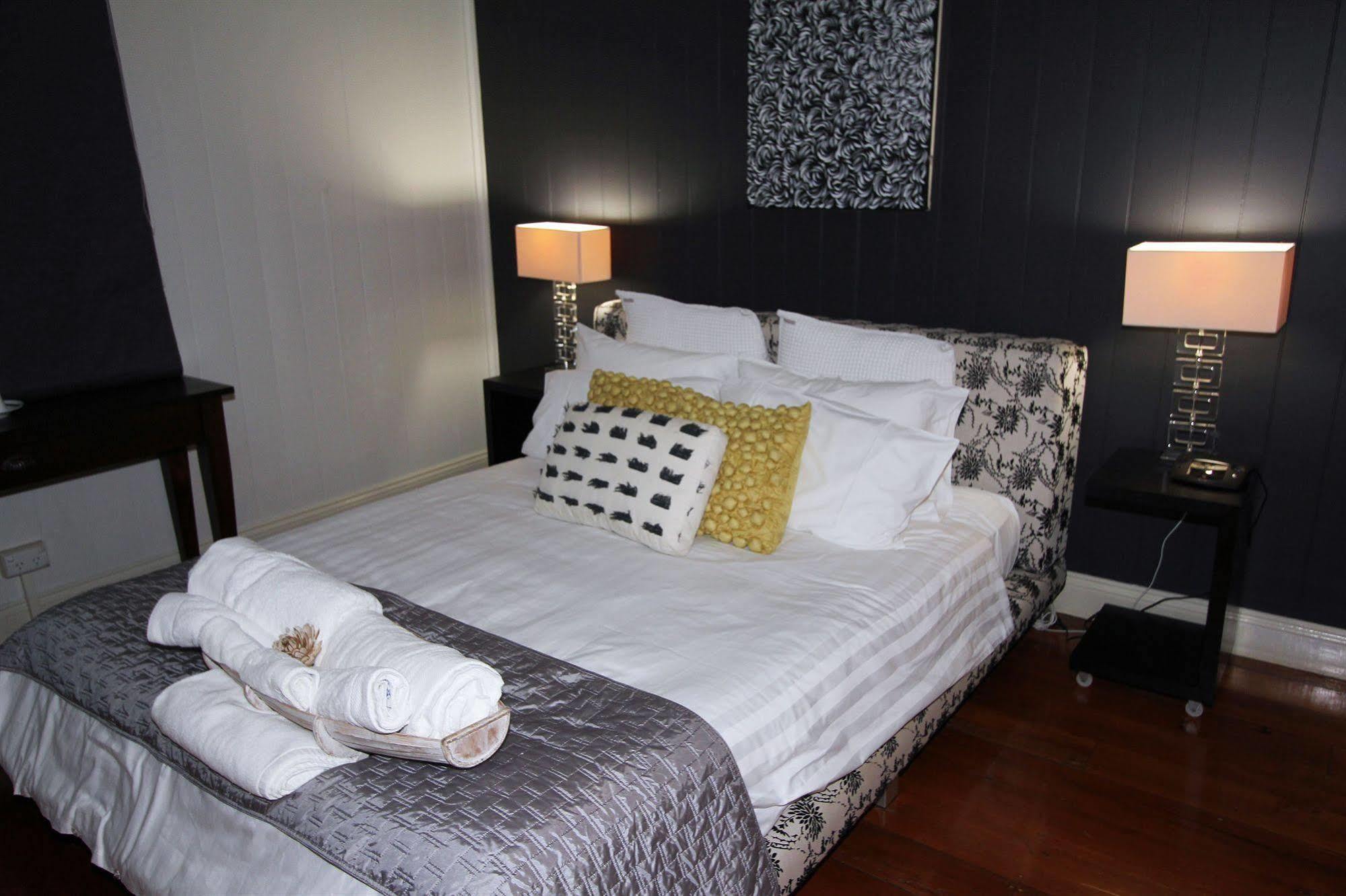 Bed & Breakfast One Thornbury 4*