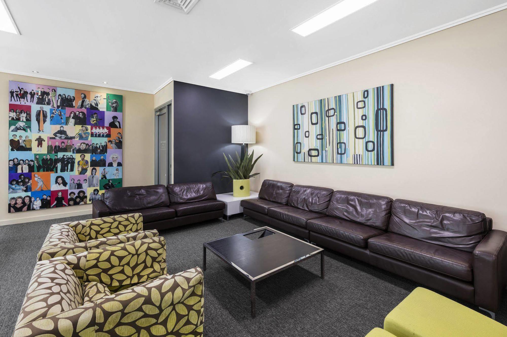 Oaks Festival Aparthotel Brisbane