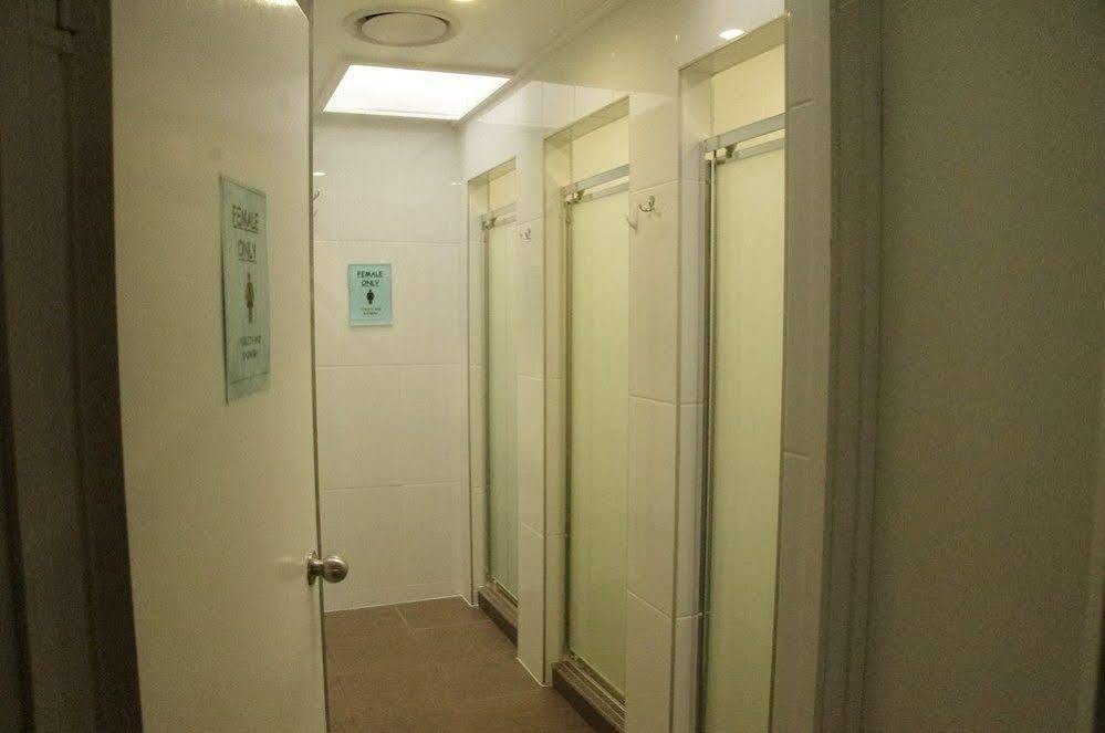 Hostel Somewhere To Backpackers *