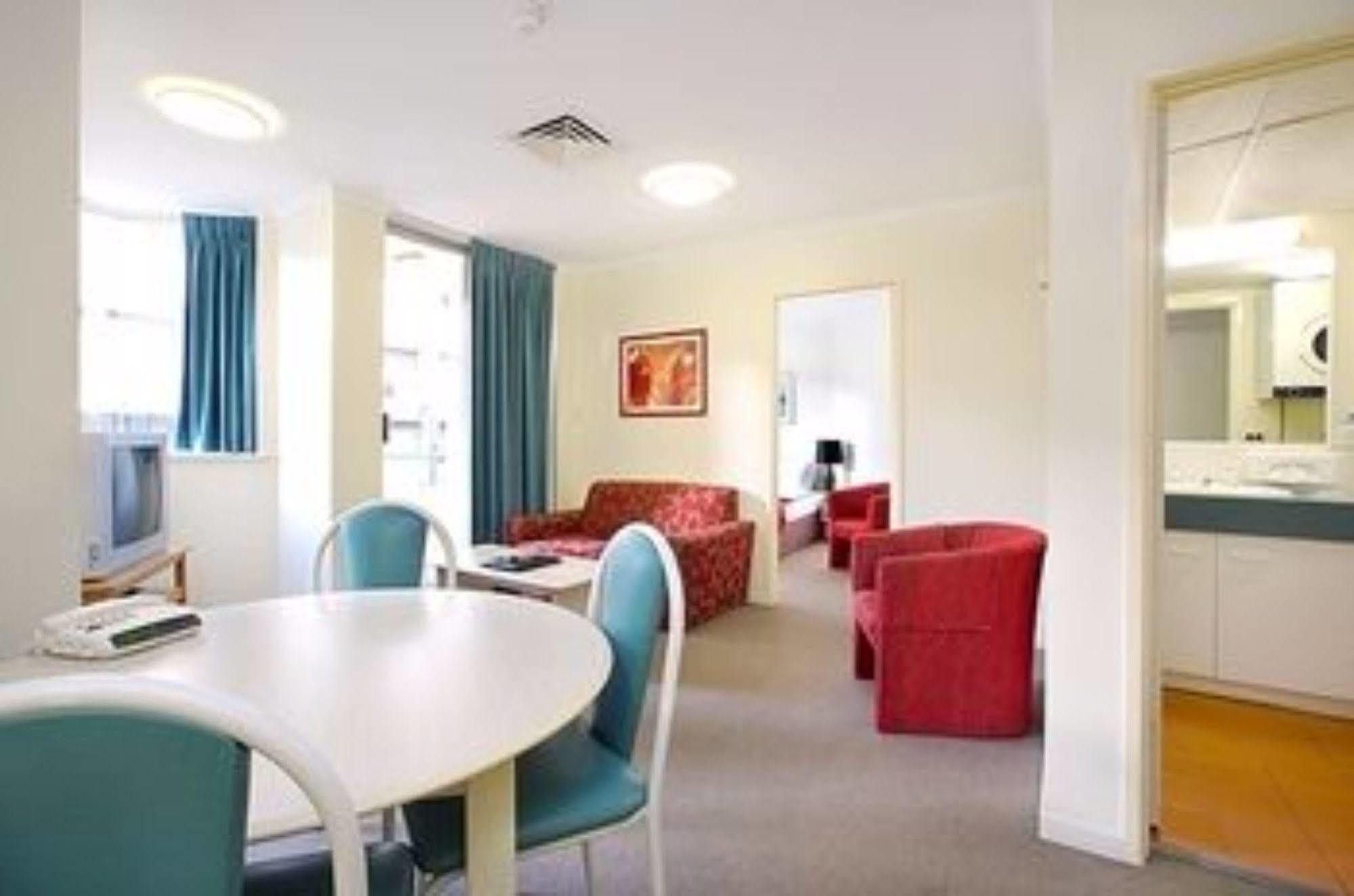 Chasely Aparthotel 3*