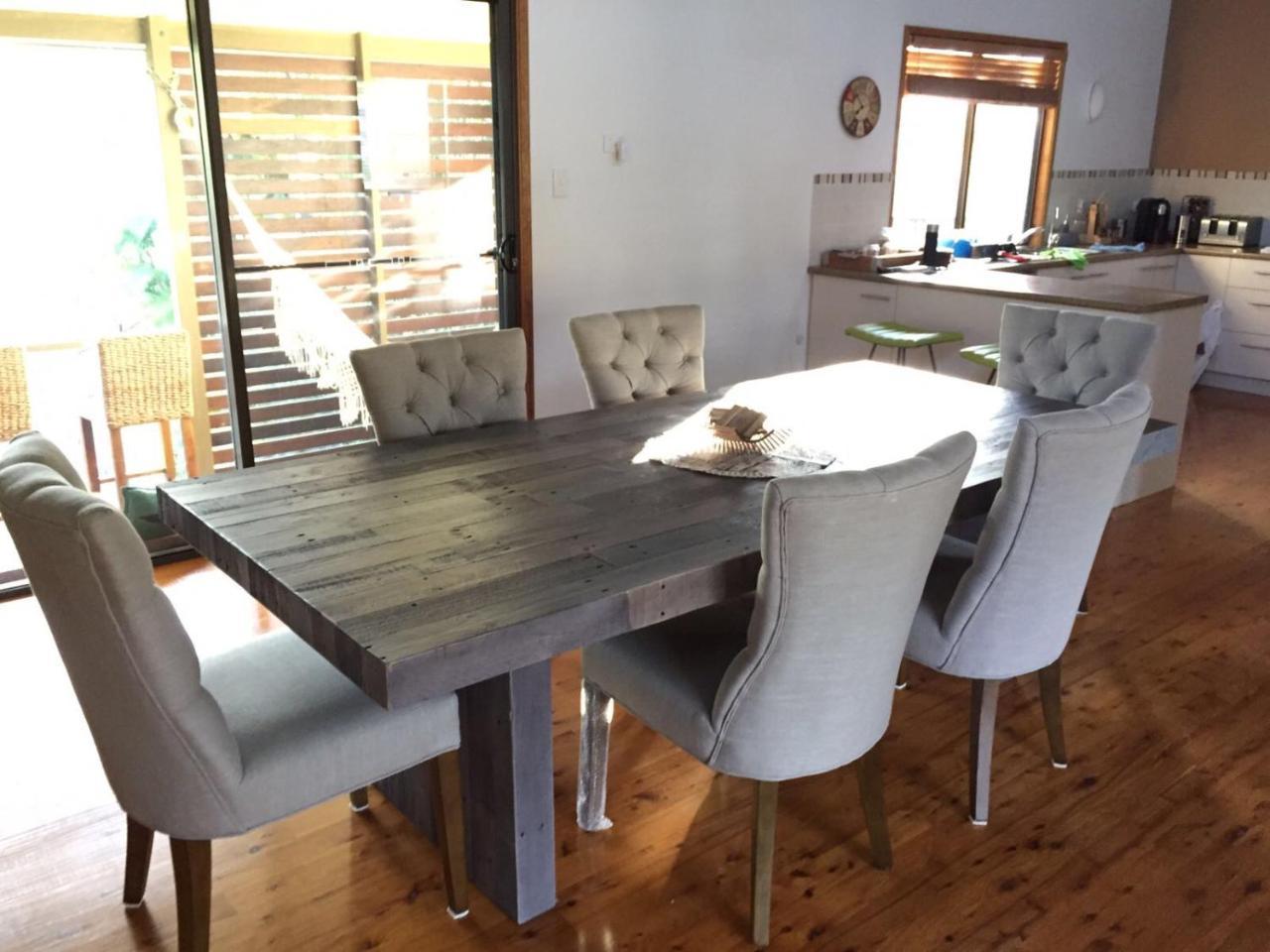 Private In Everton Hills * Brisbane