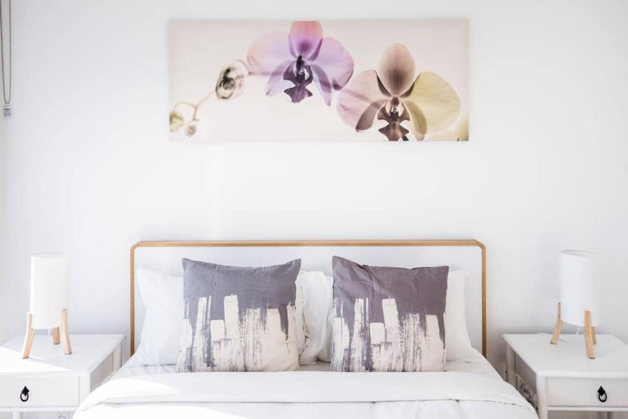 Minimalist & Warming - Close To Cbd And Valley Apartment