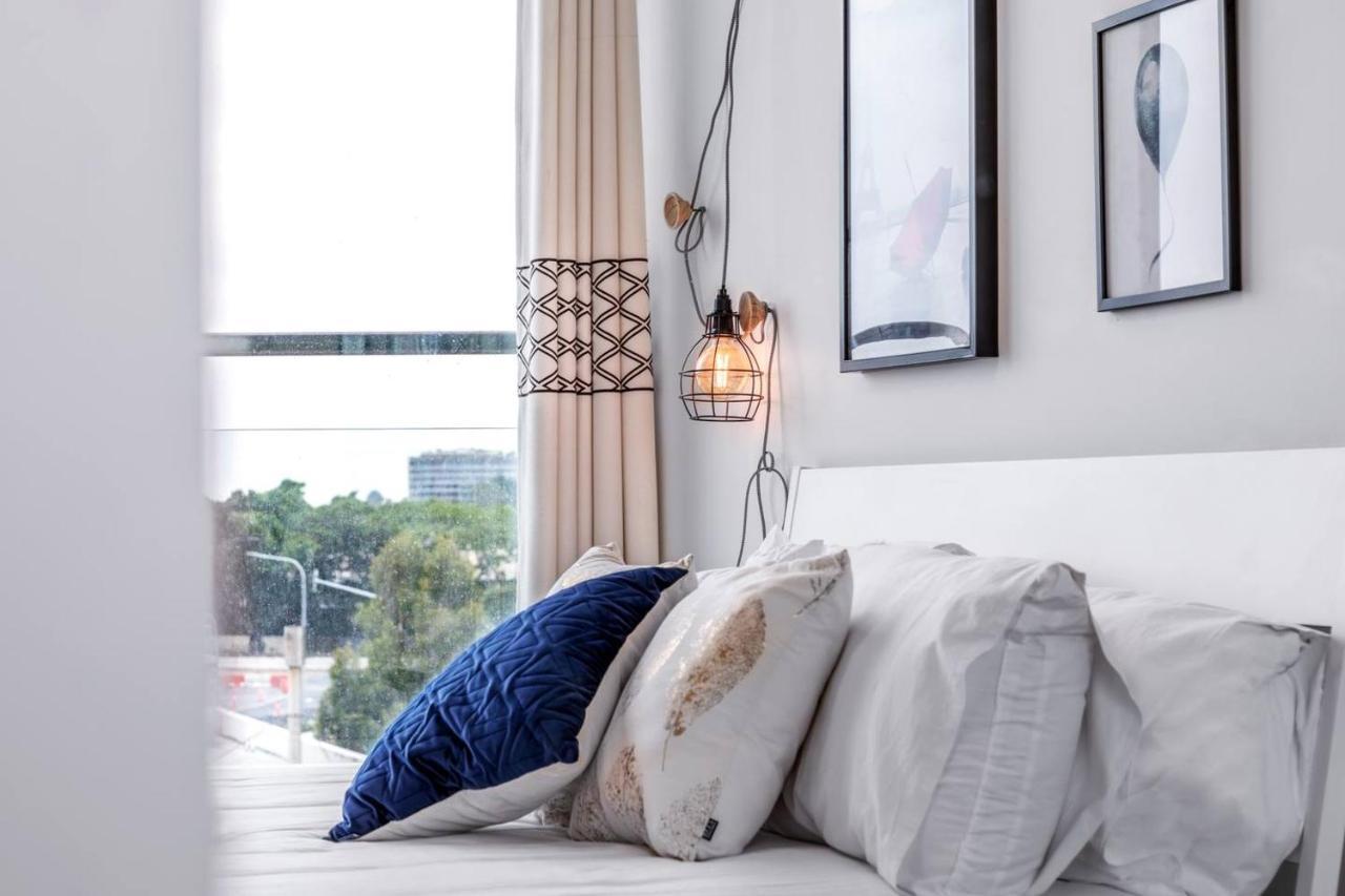 Apartment Riverside Living In Portside Wharf Hamilton