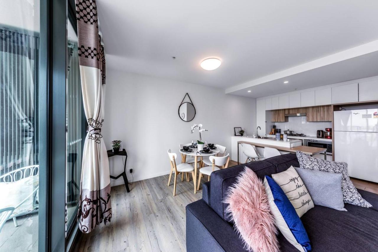 Apartment Riverside Living In Portside Wharf Hamilton *