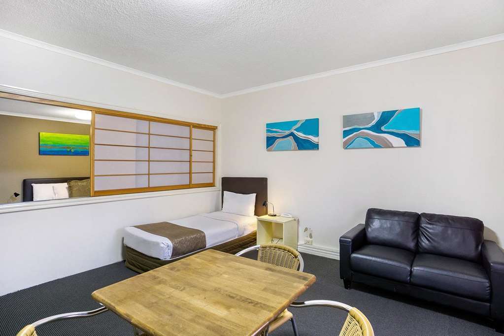 Toowong &
