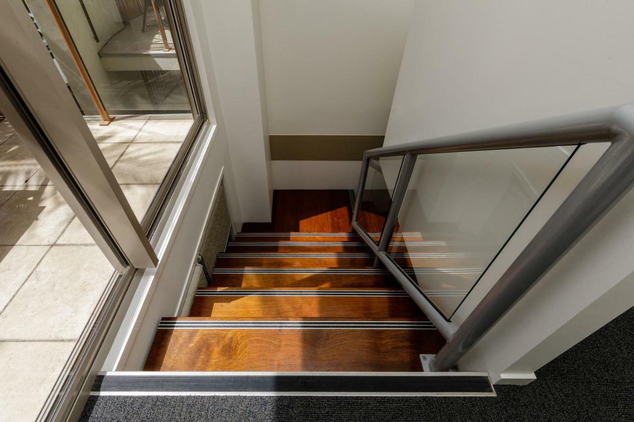 The Waterloo Bay 3* Brisbane