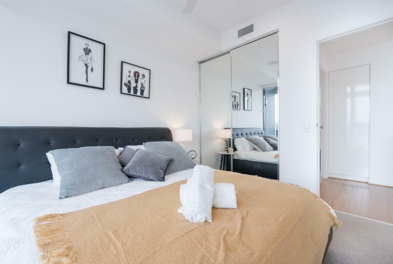 Minimalist & Warming - Close To Cbd And Valley Apartment