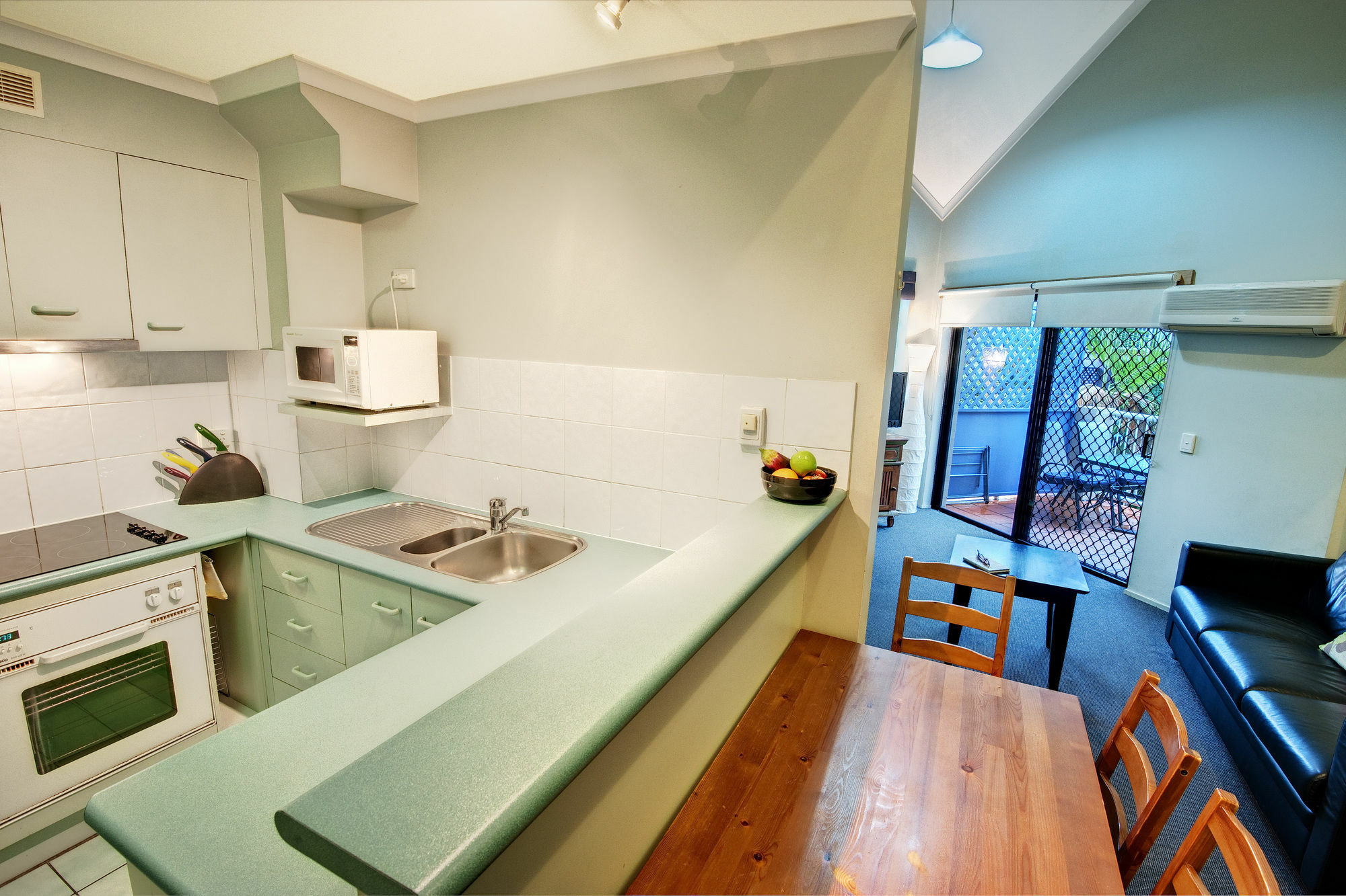 Spring Hill Gardens Aparthotel