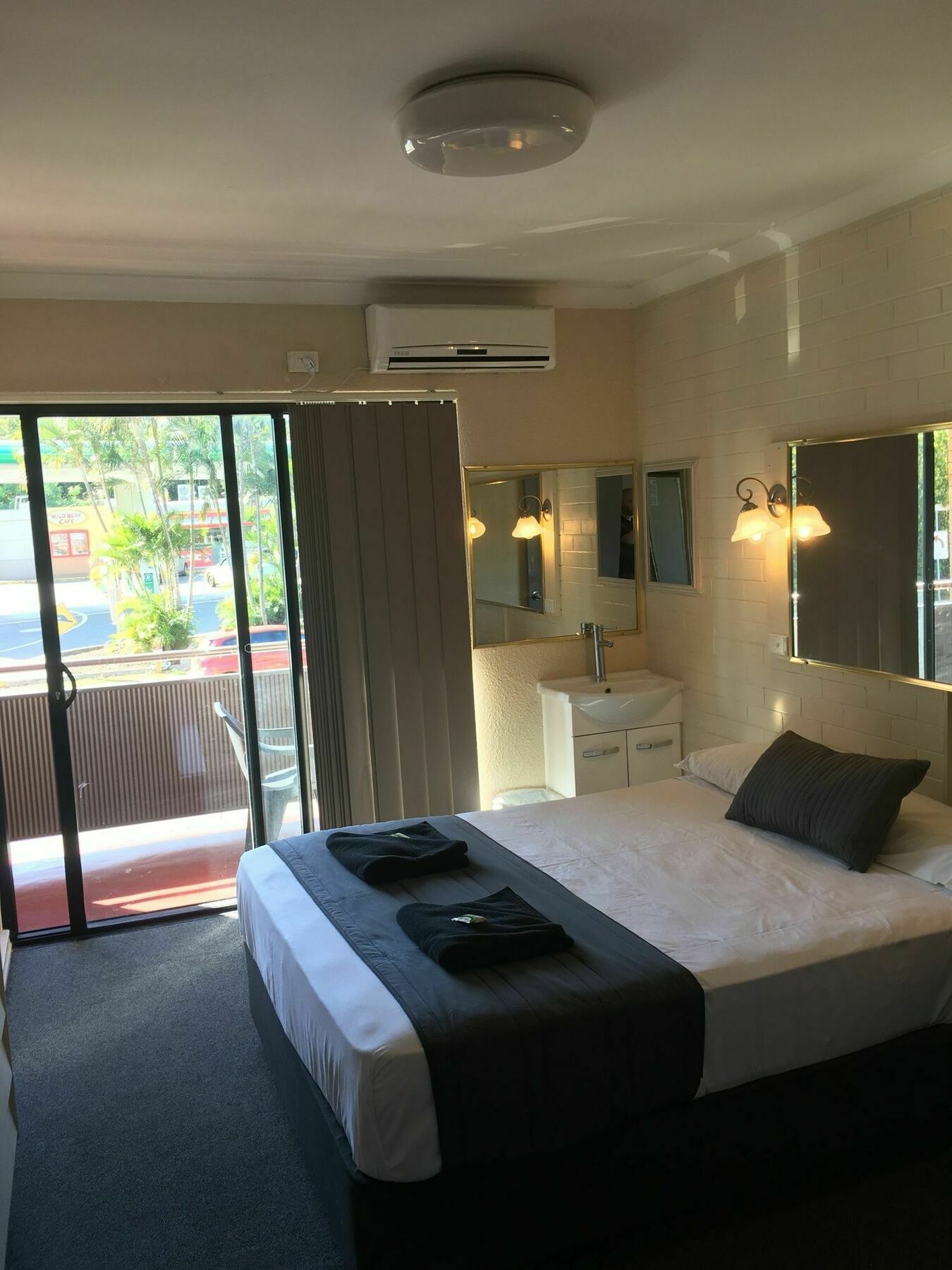 Kingsford Riverside Guest house