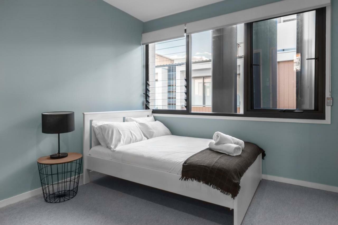 Luxury & Style 3 Bed Townhouse Manhattan Terraces * Brisbane