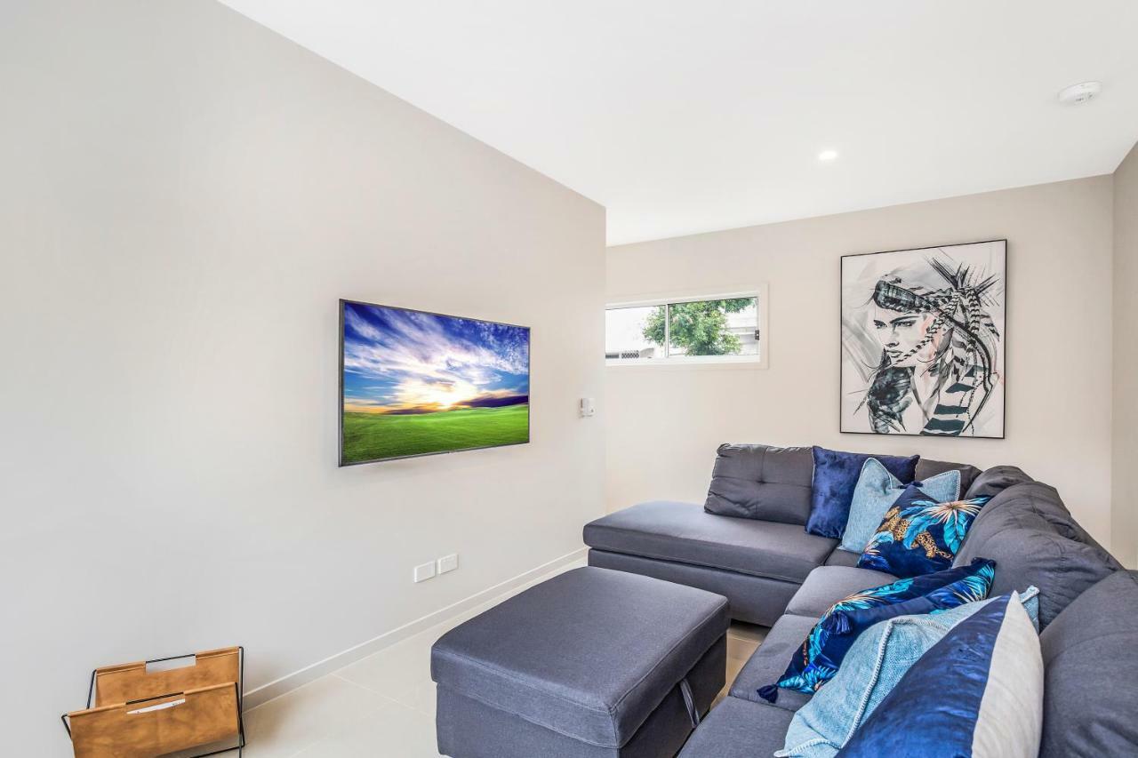 Park Avenue Luxe Townhouse Brand New Sleeps 9 Villa