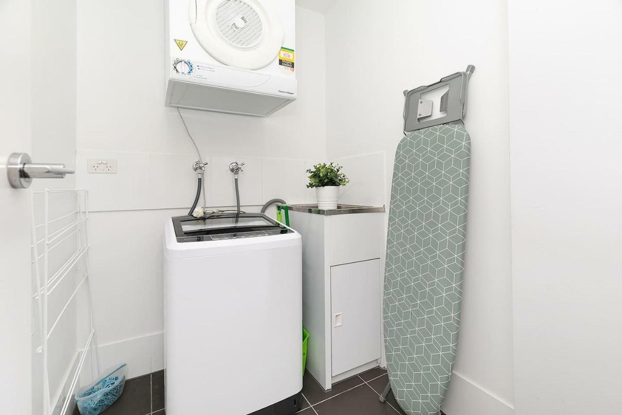 Amazing River View - 3 Bedroom - Cbd - Netflix - Fast Wifi - Carpark