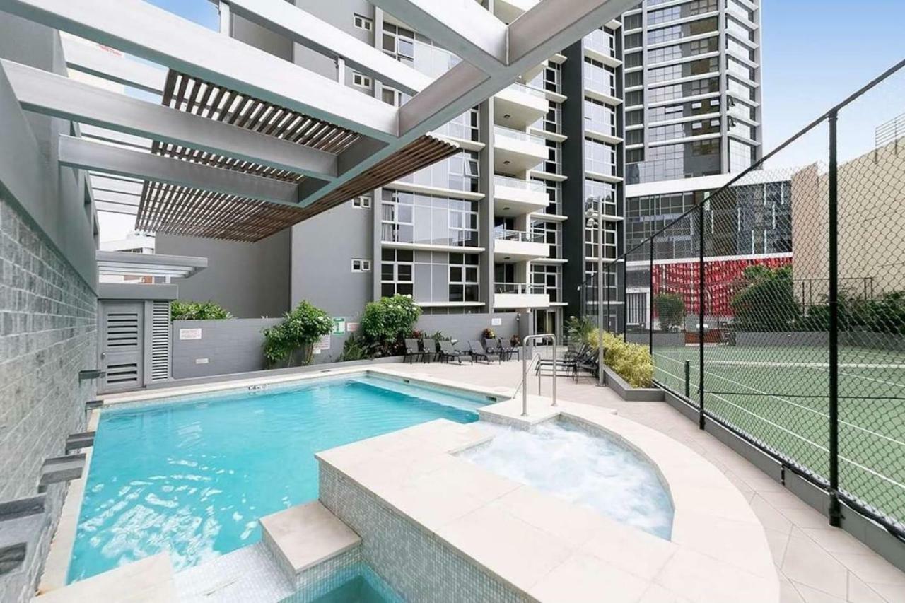Apartment Amazing River View - 3 Bedroom - Cbd - Netflix - Fast Wifi - Carpark *