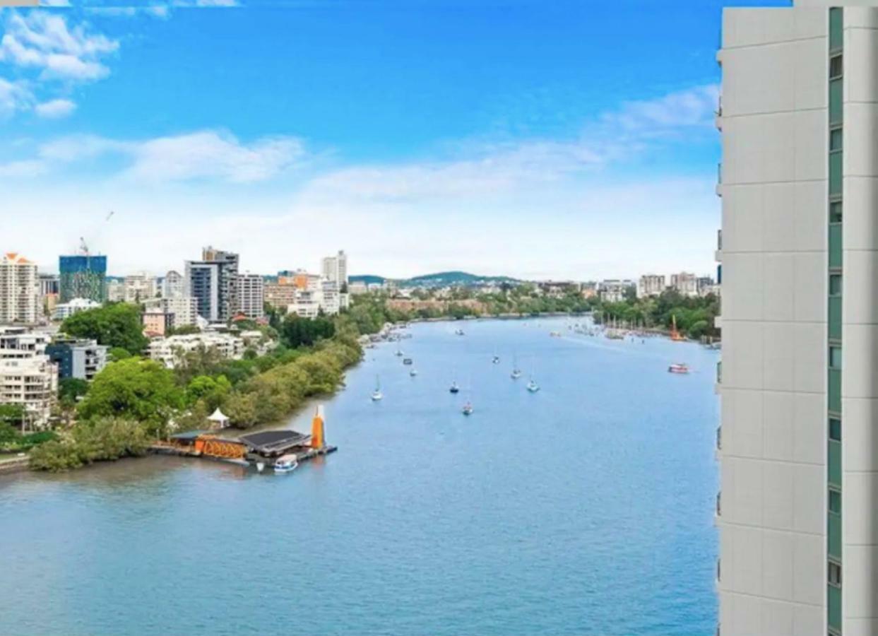 Amazing River View - 3 Bedroom - Cbd - Netflix - Fast Wifi - Carpark *