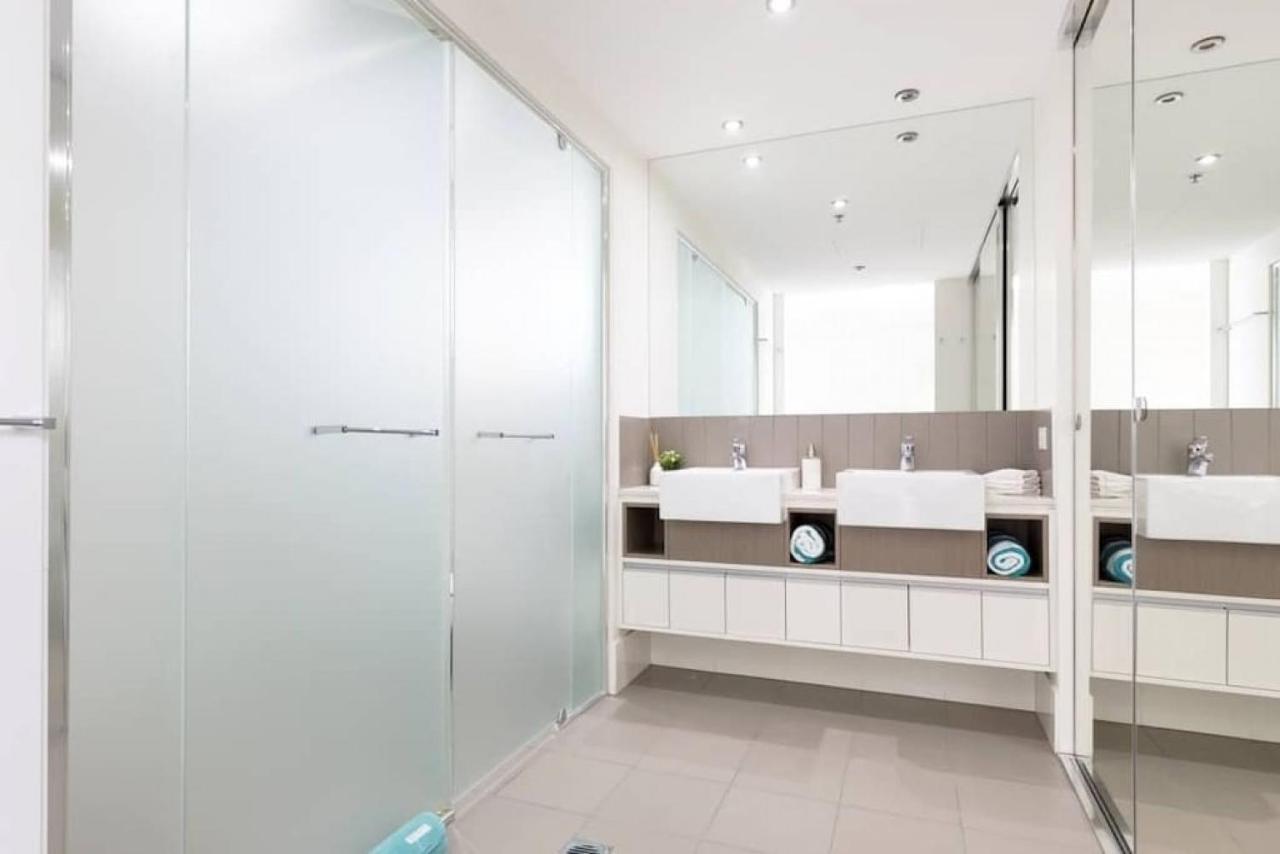 Sk2 - Charming Skyline Cbd W River Views 3 Bedroom Private Brisbane