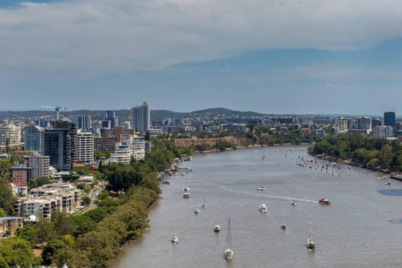 Sk2 - Charming Skyline Cbd W River Views 3 Bedroom Private Apartment *