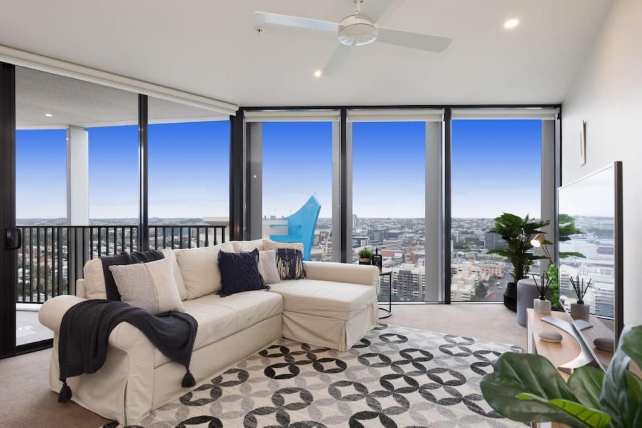 Spire On Queen Cbd Apartment *