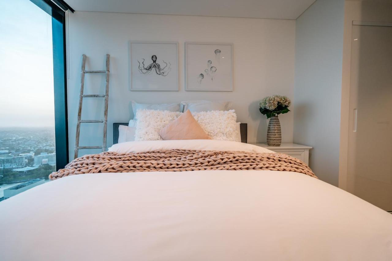 Heavenly Views Above 60f - New Luxury 2bd/2bath. Apartment Brisbane
