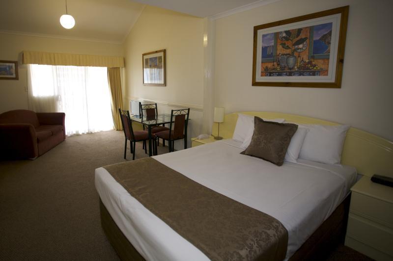Toowong &