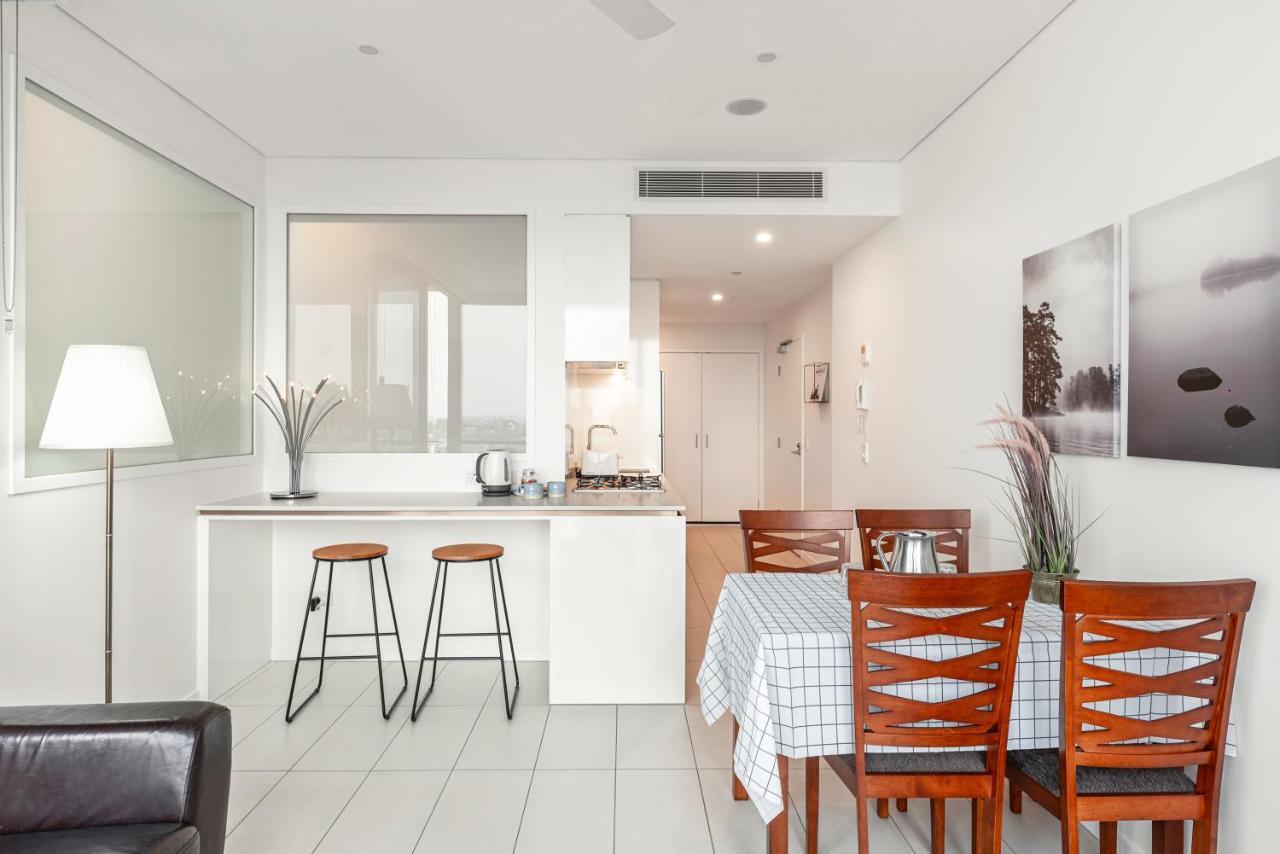 South Bank Beautiful River View Tower Apartment Brisbane