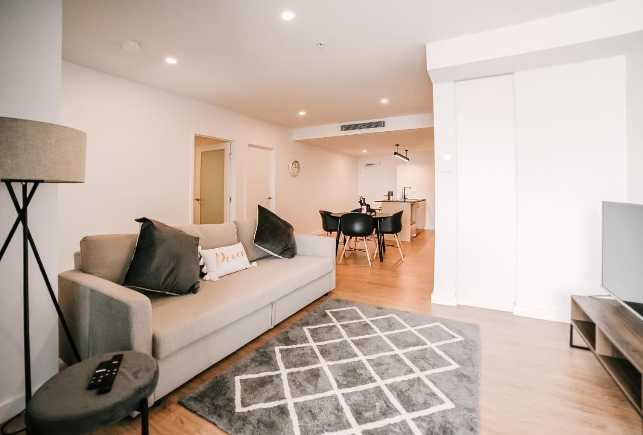 One 3 Beds Apartment