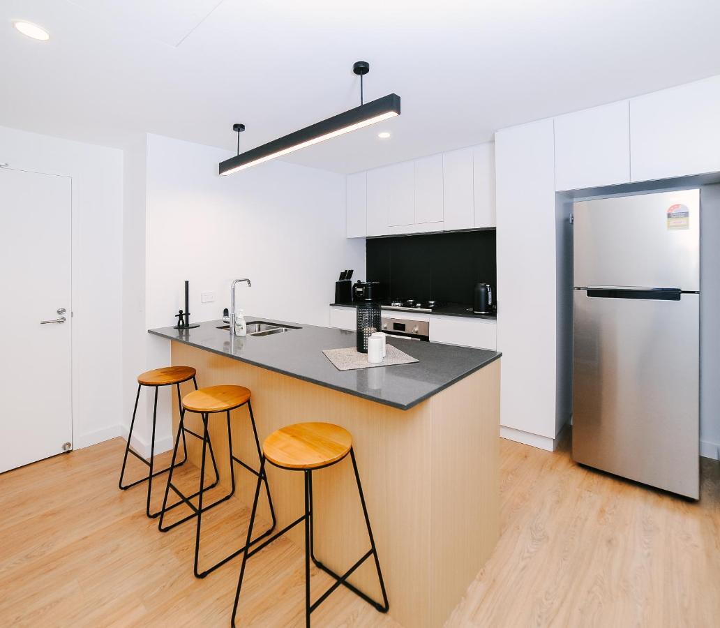 One 3 Beds Apartment *