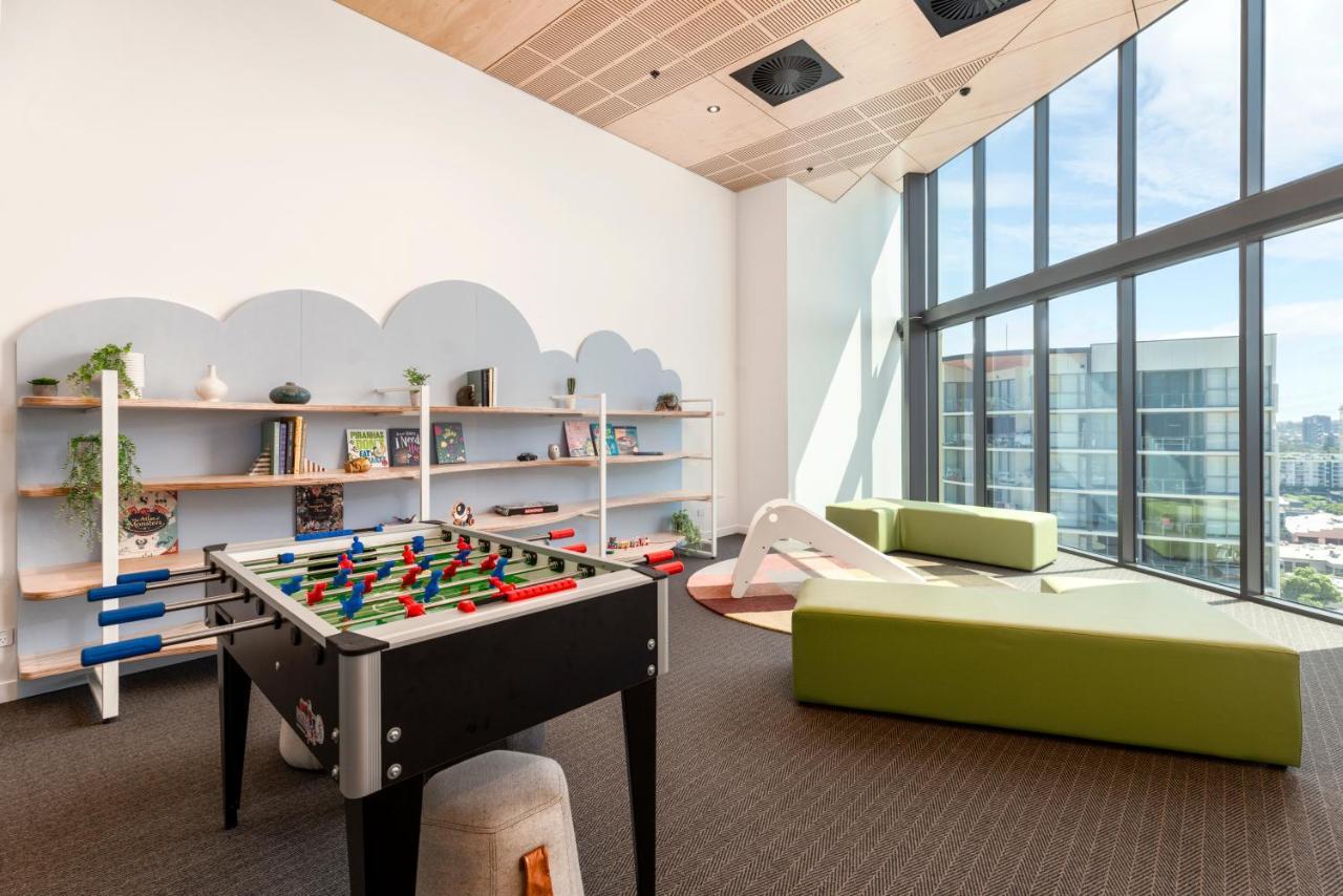 One 3 Beds Apartment *
