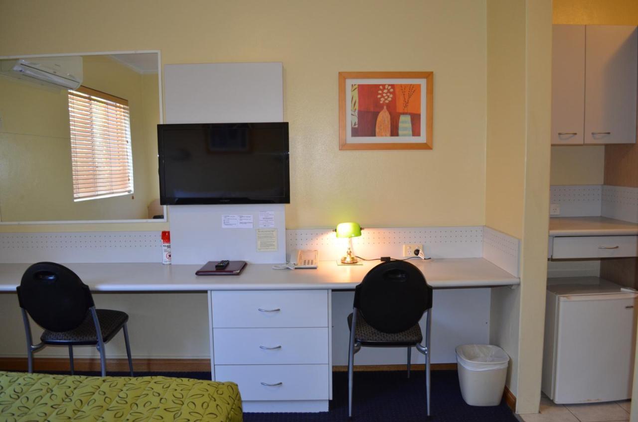 Motel Airport 3*
