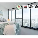 Lvl 57 Skytower Breathtaking Views Cbd Wifi Carpark By Stylish Stays