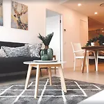 Apartment Perfect Short Term In Brissy Cozy & Relax Brisbane