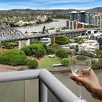 Amazing River View - 3 Bedroom Apartment - Brisbane Cbd - Netflix - Fast Wifi - Carpark