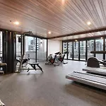 Chic 1Brm Apartment With Pool & Gym
